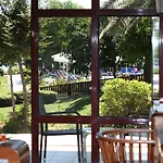 Grand Hotel Side