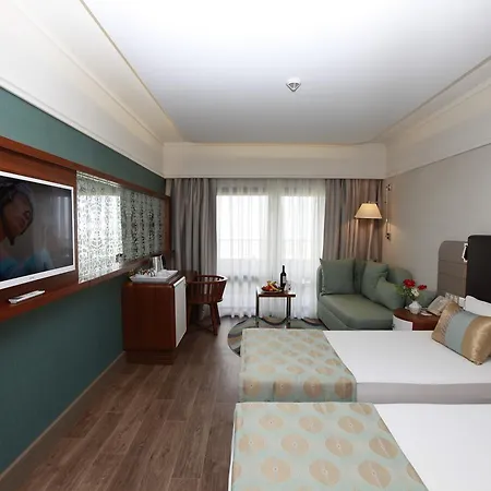 Hotell Grand 4*