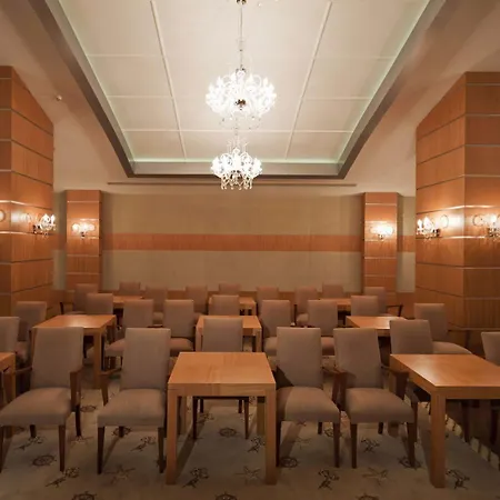 Ξενοδοχείο Grand