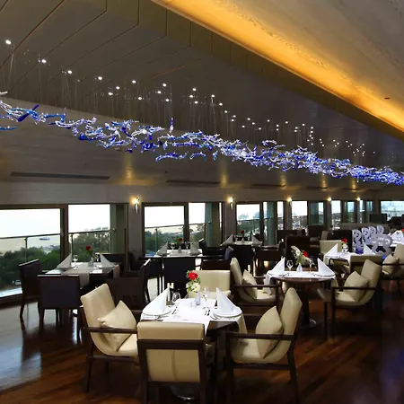 Grand 酒店 4*